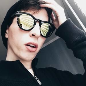 Meet your Posher, Alex